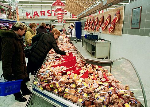 В волгоградском &quot;Светофоре&quot; нашли 25 кг мяса без маркировки и пропавшую колбасу