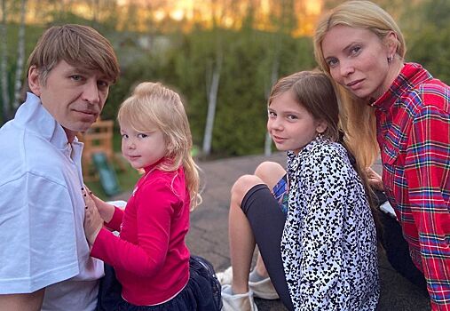 Алексей Ягудин похвастался растяжкой 4-летней дочери