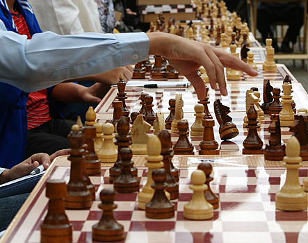Федерация шахмат России поблагодарила «Равис» за помощь юному шахматисту