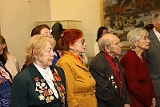 Зеленоградские школьники провели для ветеранов экскурсию по Музею Зеленограда