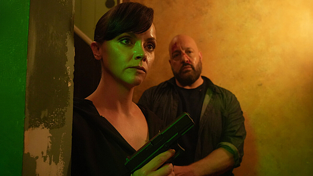 «Взвести курки»: какой получилась экшен-комедия с Кристиной Риччи