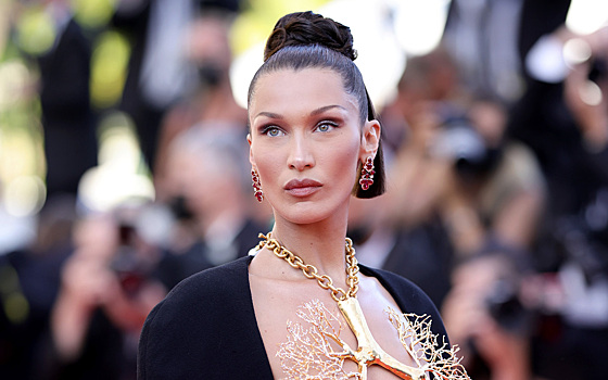 Хадид — «отлично», Боня — «неуд»: стилист и визажист оценивают образы с Канн-2021
