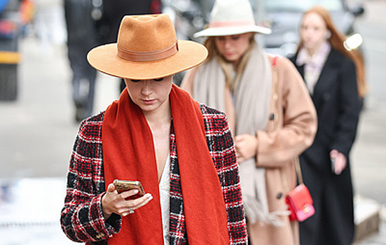 В МВД рассказали, на что обращать внимание, чтобы не стать жертвой аферистов