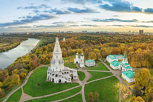 Лучшие усадьбы Москвы и Подмосковья, которые обязательно стоит посетить