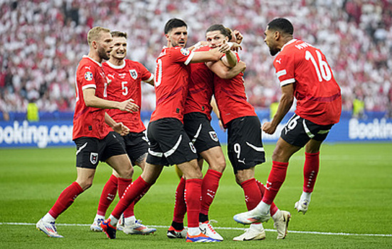 Сборная Австрии обыграла поляков в матче чемпионата Европы по футболу