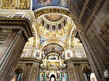 «Вам бы жить на зарплату в 15 тысяч»: о чем говорили петербуржцы в сети