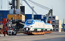Морской порт Санкт-Петербурга перегрузил высокоскоростной поезд для Узбекистана