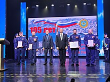 Приморские депутаты поздравили военных летчиков с юбилеем полка