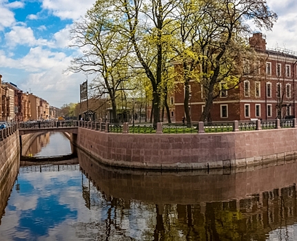 В Петербурге начали строительство моста через Крюков канал к Новой Голландии