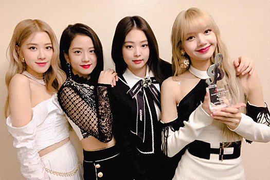 «Blackpink заменят BTS и выступят в их честь», — оператор раскрыл, как женская группа повлияет на будущее Bangtan Boys