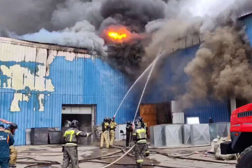 Babr Mash: МЧС присвоило пожару на складе в Чите высший ранг