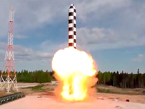 Обнародованы характеристики новой ракеты "Сармат", пришедшей на замену "Сатане", которой хотят сбивать угрожающие России астероиды