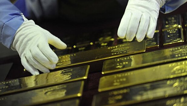 Цена на золото в Японии обновила рекорд