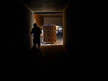 Китай впервые за полгода нарастил поставки товаров за рубеж