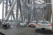 Из-за пустого бензобака образовалась пробка на старом мосту в Ульяновске