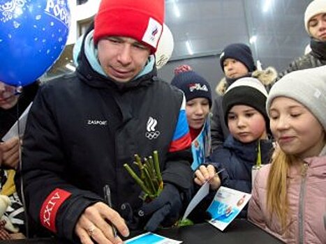 Радий Хабиров поздравил Семена Елистратова с победой на чемпионате России на дистанции 1500 метров