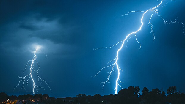 Малышева объяснила, как помочь пострадавшему от удара током