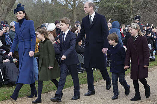 Принц Уильям и Кейт Миддлтон вышли на публику в сине-зеленых нарядах