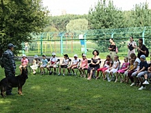 Детям рассказали о правилах безопасности и о работе кинолога