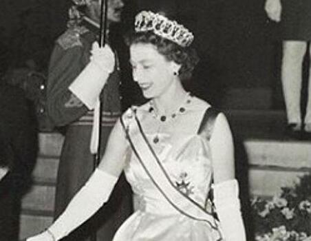 Далекий 1948: Елизавета II «зашифровала» сообщение о беременности