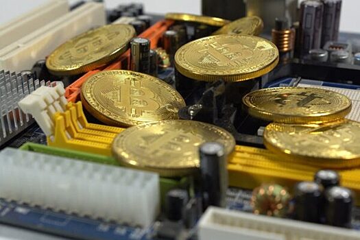 Блогер из Белоруссии заработал миллионы на шуточном банке