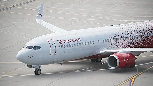 Самолет, летевший из Симферополя в Петербург, совершил экстренную посадку в Петрозаводске