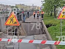 Участок набережной Обводного канала в Петербурге ушел под землю