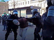 Студенты поплатятся своими местами в вузе за акции против военных действий