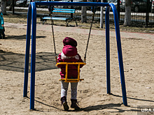 «Первый канал»: челябинка ради внучки обвинила дочь в проституции