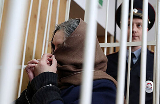 Хищения на миллиарды рублей. Почему госкомпании несли деньги во Внешпром?