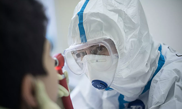 «Не могут выпить кофе»: назван неожиданный симптом омикрона