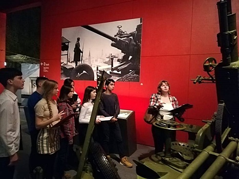 В Музее обороны Москвы провели день ученики школы № 904