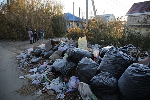 В Нехаевском районе жители через Инспекцию добились ежедневного вывоза мусора