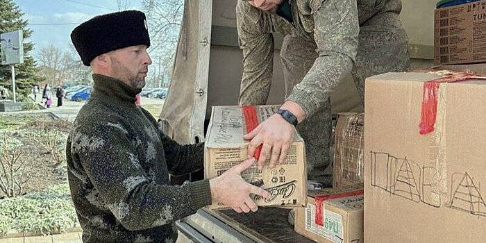 Свыше 100 тонн гуманитарных грузов отправили в зону СВО кубанские казаки за две недели марта