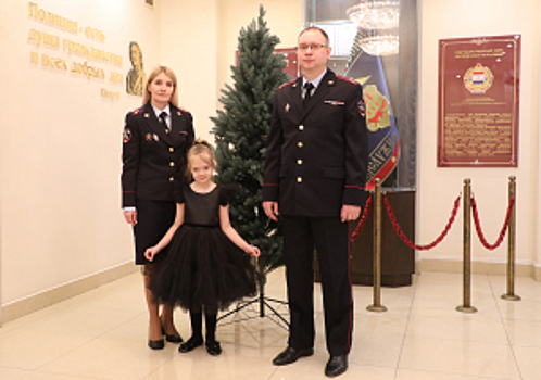 В Мордовии полицейские в рамках Всероссийской акции «Ёлка желаний» продолжают дарить детям радость