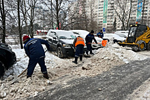 Дополнительные силы привлекли убирать снег в Савелках
