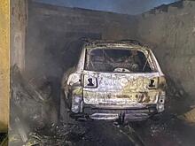 В Курской области три машины сгорели в одном пожаре