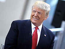 Судья попросил адвоката Трампа "контролировать своего клиента"