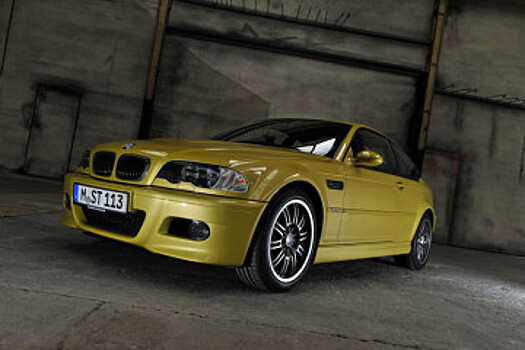 BMW M3 E46 эксперимент со смешиванием цветов: желтая Wu-Tang Yellow Pearl + синяя Cobalt Blue Candy