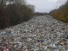 В пойму вдохновлявшей Толкина реки вывалили тонны отходов