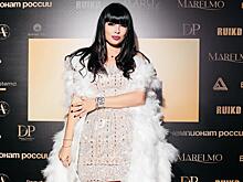 Ведущая «Дома-2» Нелли Ермолаева вышла на связь в слезах после того, как ее супруг объявил о паузе в их отношениях