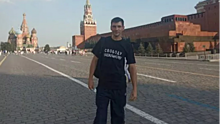 Саратовца, чей автомобиль сожгли, суд арестовал за футболку с надписью про Навального