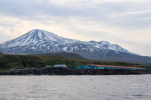 Японцы не смогли попасть на Курилы и помолились в море