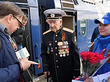 98-летний ветеран из Севастополя приехал в Москву на поезде "Таврия"