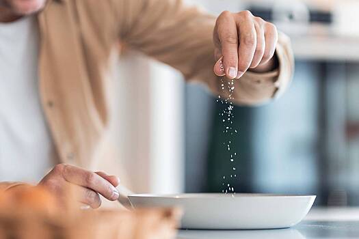 Россиян предупредили о тяжелых последствиях полного отказа от соли