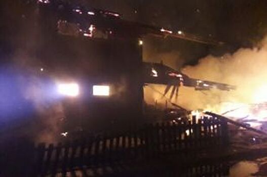 В Шенкурском районе из-за пожара 22 человека остались без жилья и вещей