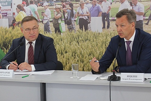 На Дону прошло совещание по развитию селекции и семеноводства в России