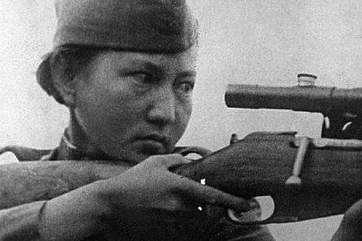 Жизнь, подвиг, смерть Алии Молдагуловой. Девушка-снайпер стала легендой
