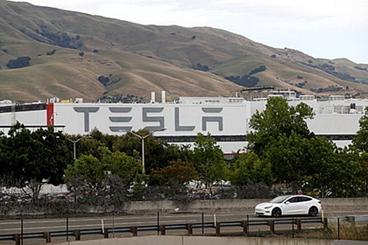 Самый быстрый в мире: Tesla анонсировала новое авто