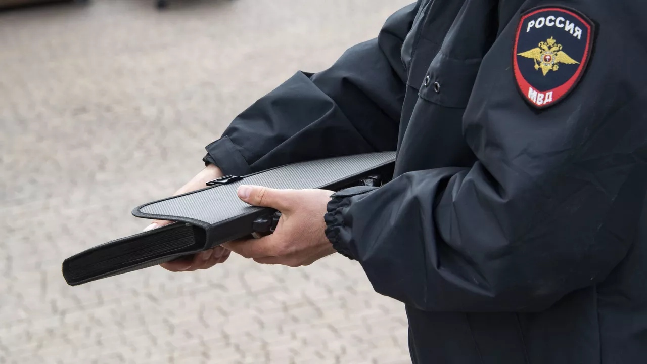 Полиция установила личность женщины, избившей собаку в Уфе